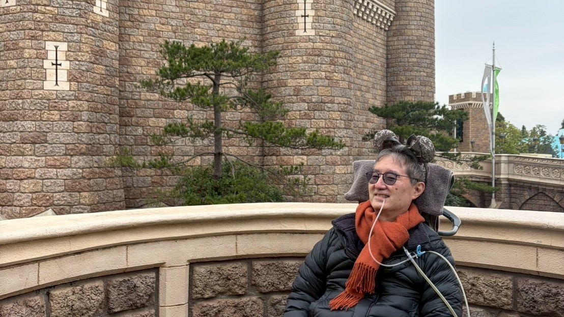 東京ディズニーランドのシンデレラ城裏側にて